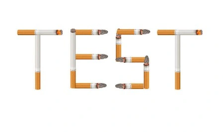 Das Wort "Test" aus Zigaretten gebildet